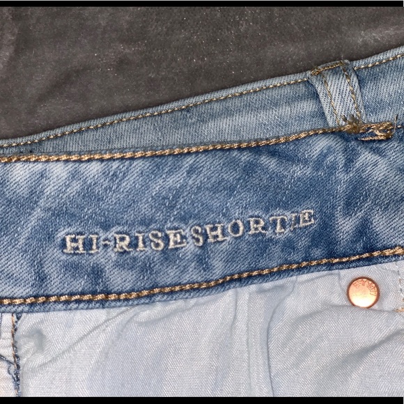 American Eagle Hi-Rise Short Shorts - Picture 4 of 6